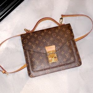 Louis Vuitton Purse